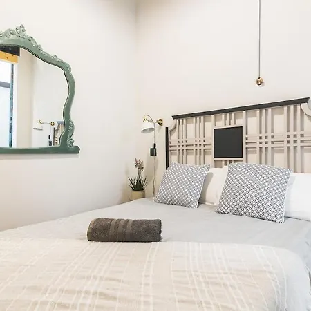 Nyaraló Modern Town House Near With Sunny Terrace *