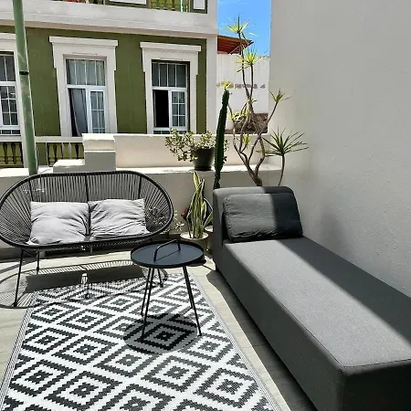 Modern Town House Near With Sunny Terrace