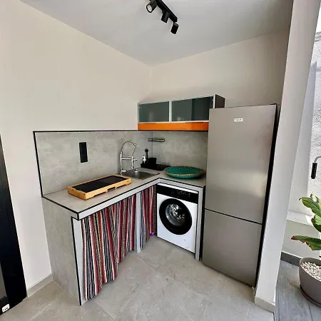 Modern Town House Near With Sunny Terrace *